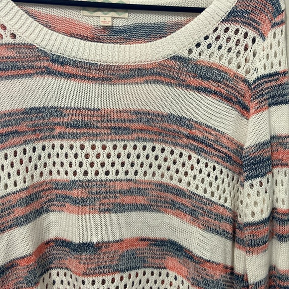 Large women’s long sleeve - Picture 2 of 3